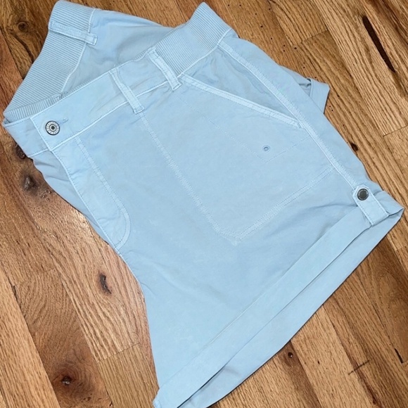 Women's American Eagle Snappy Stretch 4" Perfect Cargo Shorts (NWOT) - Picture 1 of 4